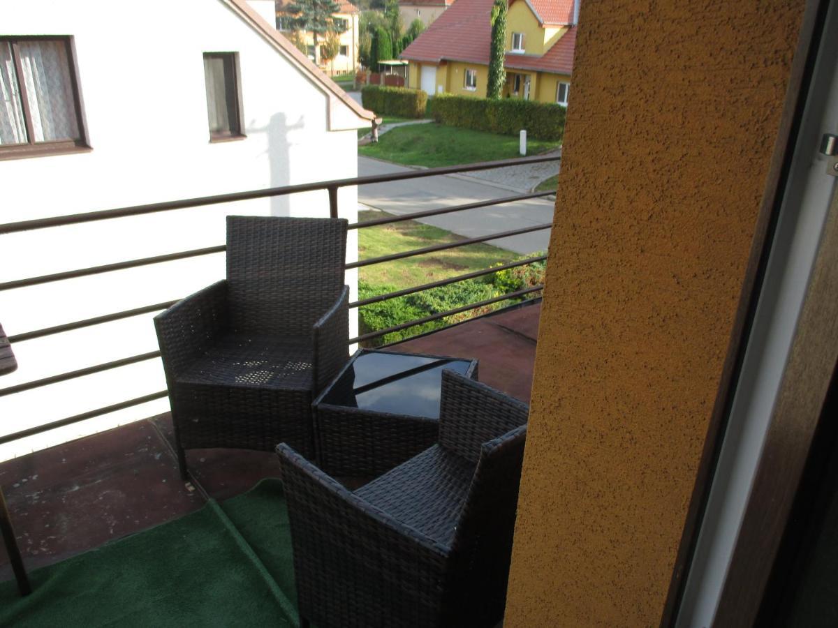 Rd Cerncin Bucovice Apartment Екстериор снимка