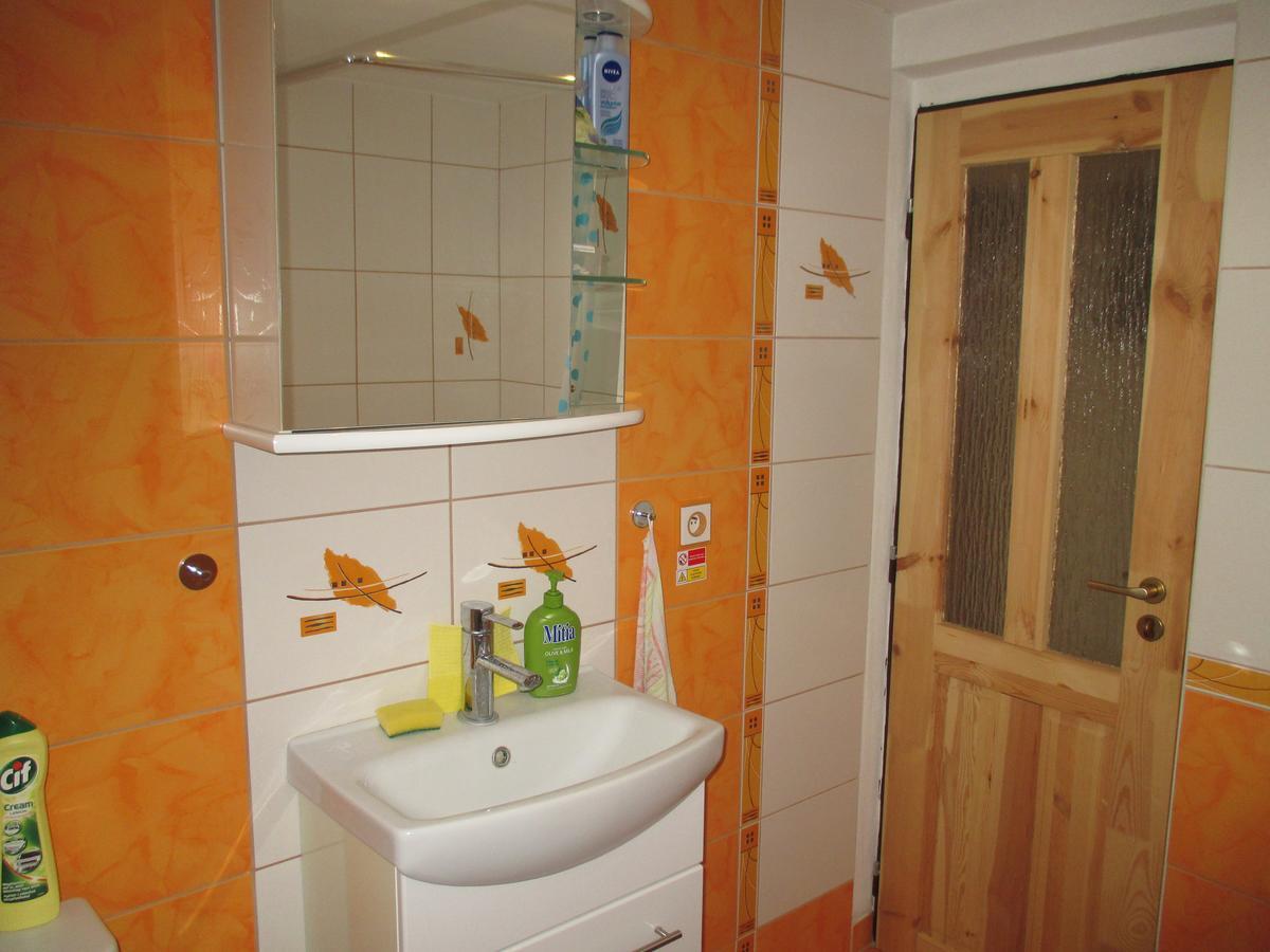 Rd Cerncin Bucovice Apartment Екстериор снимка